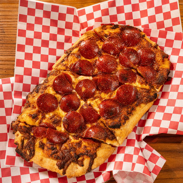 Pepperoni pizza.